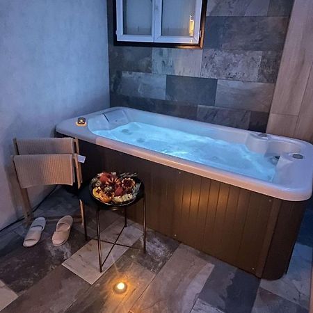 Appartement La Splenzia Spa Jacuzzi Wifi Clim Avignon Exterior photo